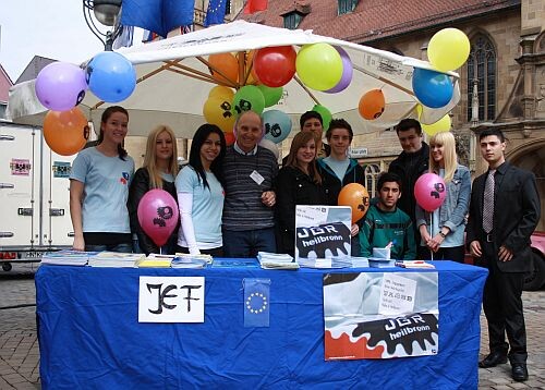 Unser Infostand zusammen mit den Jungen Europäischen Föderalisten (JEF)