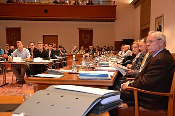 Gemeinsame Sitzung des Gemeinderats und Jugendgemeinderats im Dezember 2013